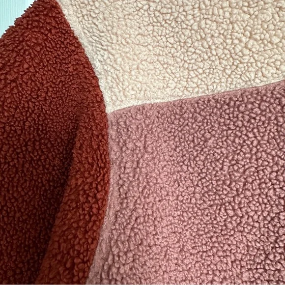 Universal threads color block Sherpa quarter zip - xs - Picture 3 of 4